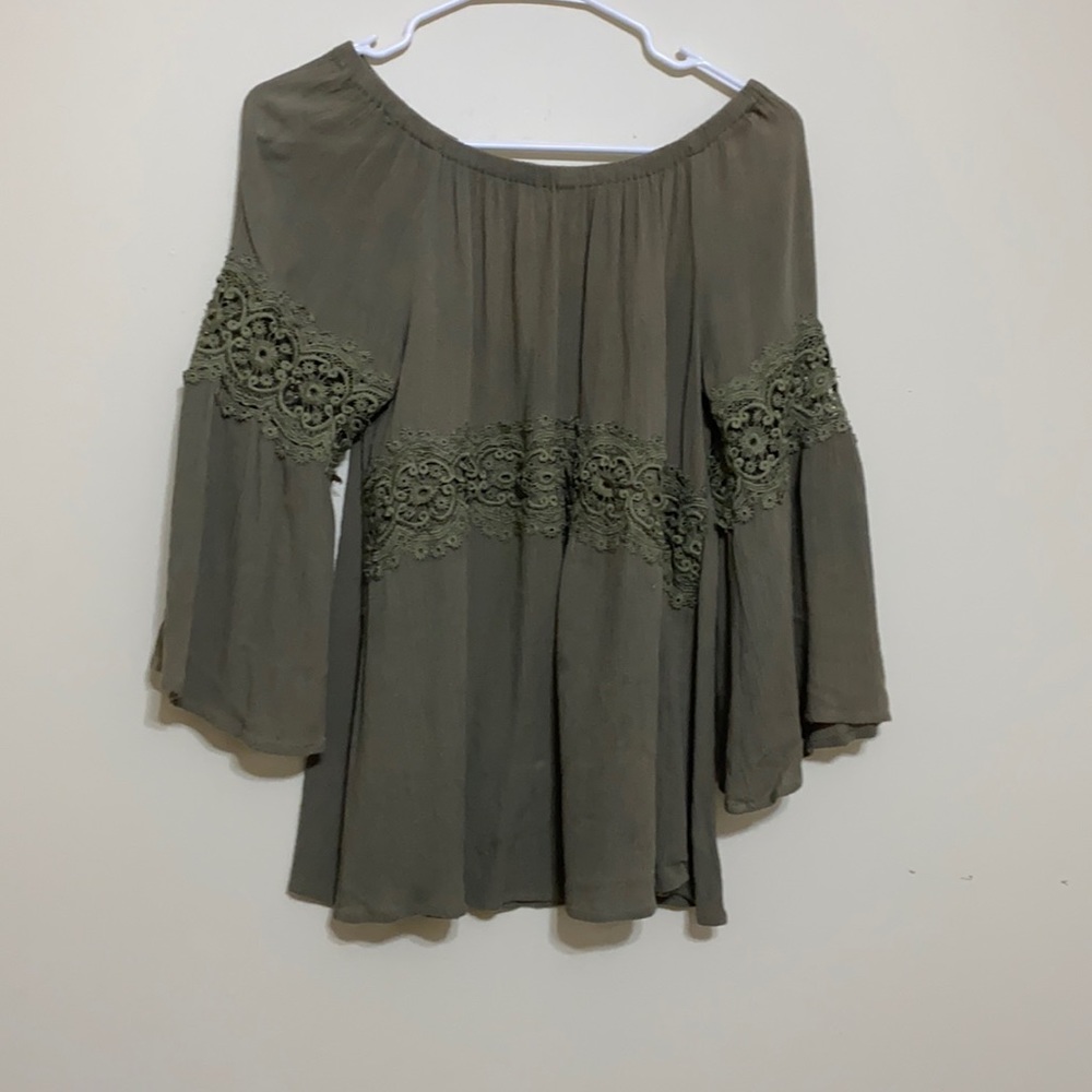 Thin summer/fall shirt